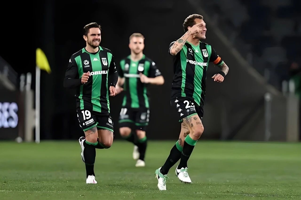 开云体育-Ning迎来三赛季出色发挥，热火观众热烈欢呼！-开云体育