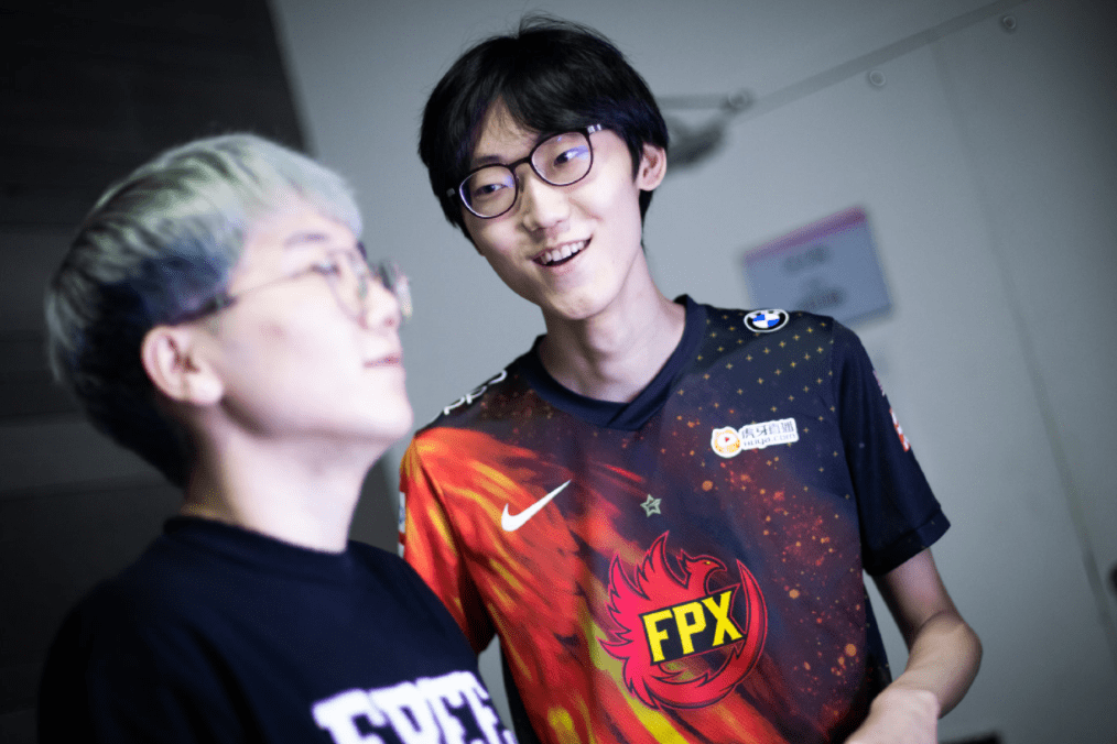 开云体育-老鹰教练压力巨大！，Doinb遭遇三持续失利再创辉煌时刻-开云体育